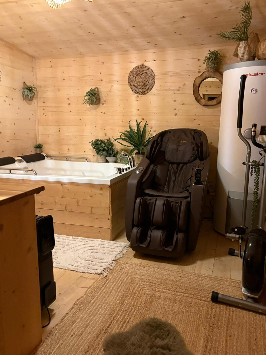 Espace spa d'un chalet en location, entretenu par JYK Multi-services